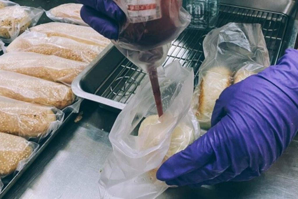 除了「用辣椒醬養水煎包」，台中還有這5個外地看不到的奇特飲食習慣